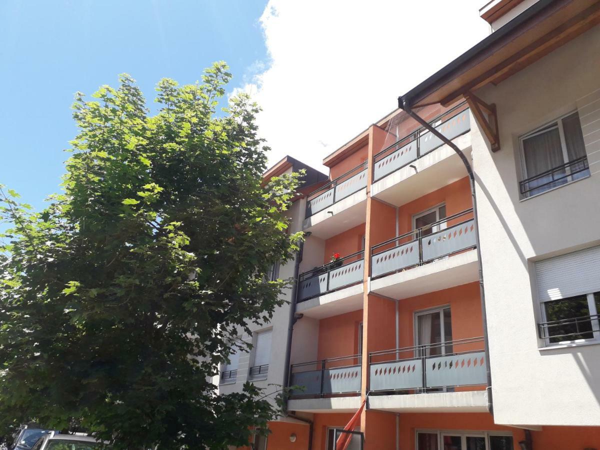 Les Lauzieres Apartment Beaumont  Bagian luar foto